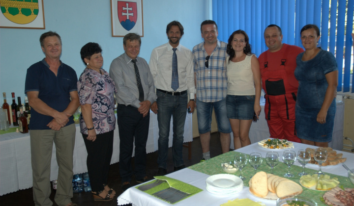 2. fotografia fotogalérie Odovzdávanie hasičckého vozidla