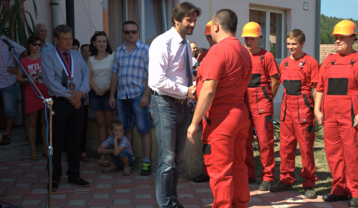 16. fotografia fotogalérie Odovzdávanie hasičckého vozidla