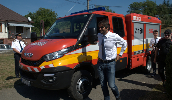 24. fotografia fotogalérie Odovzdávanie hasičckého vozidla